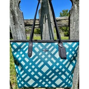 Coach City Tote Teal Plaid Crossgrain Leather Zip Top Shoulder Bag F22248
